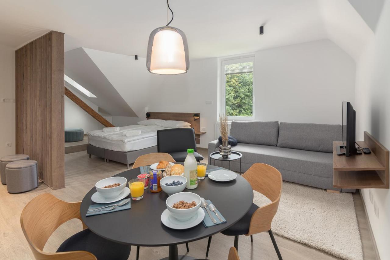 Opn Apartments Μπλεντ Εξωτερικό φωτογραφία